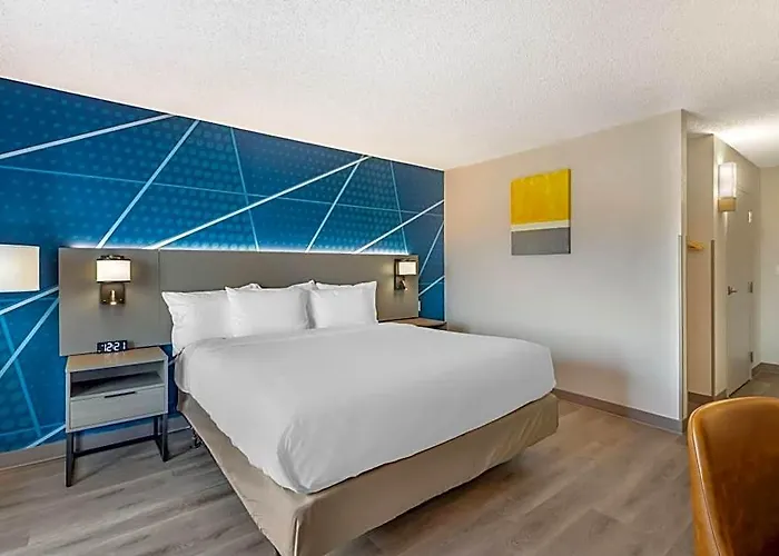 Comfort & - Buffalo Grove Hotel