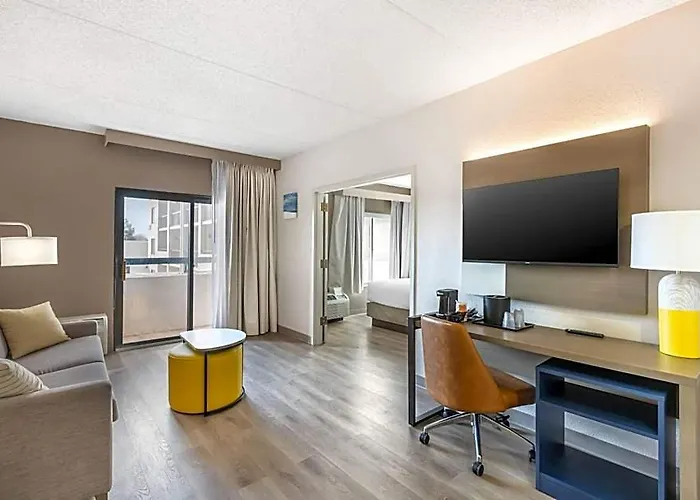 Hotel Comfort & - Buffalo Grove 4*