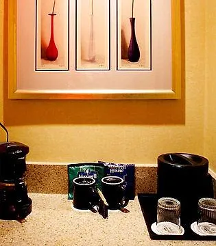Comfort & - Buffalo Grove Hotel 4*